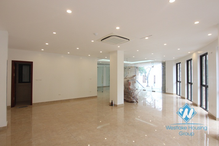 110 sqm office for rent in the heart of Tay Ho beautiful location by the lake